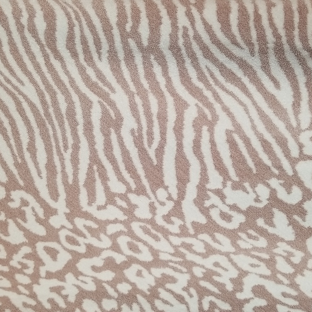 NWT Barefoot Dreams Cozy Ultra Lite Ocean Breeze Faded Rose Animal Print Poncho - Picture 6 of 8
